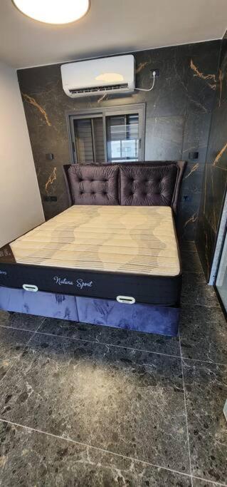 מבנים בים 75 Suites At Sea 하이파 외부 사진